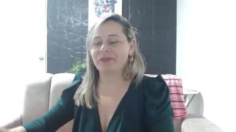 cinthia1609 online show from 02.25.25
