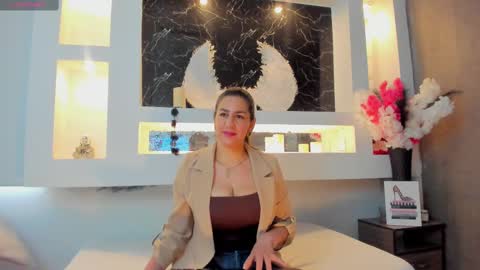 Cinthya  online show from 10.04.25