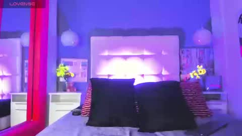 cinthya_walker1 online show from 03.19.26