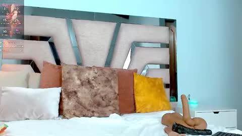 Cintia Hills online show from 01.22.25