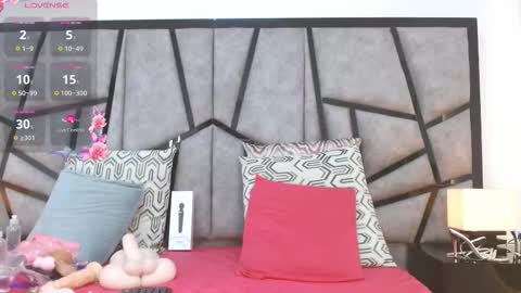 Cintia Hills online show from 01.10.26