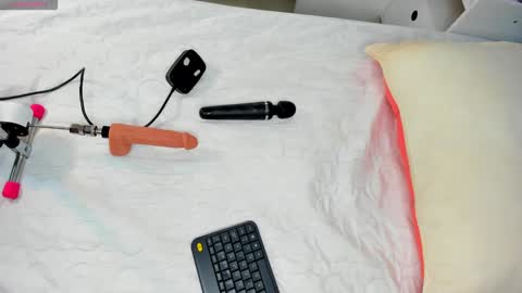 Snapshot of cintiavega chatting on 02.07.25 Cintia online show from 02.07.25