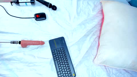 Snapshot of cintiavega chatting on 02.07.25 Cintia online show from 02.07.25