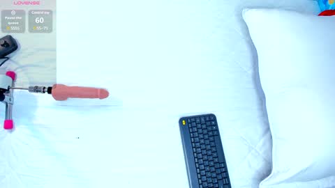 Snapshot of cintiavega chatting on 02.08.25 Cintia online show from 02.08.25