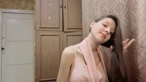 Lisa Salivan online show from 11.26.25