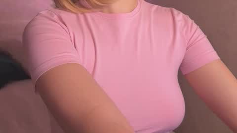 Snapshot of citruska chatting on 12.01.25 karina online show from 12.01.25