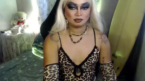 QUEEN CESS online show from 05.13.26