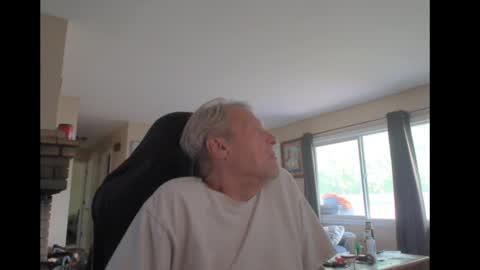 Snapshot of cjscout chatting on 09.21.25 cjscout online show from 09.21.25