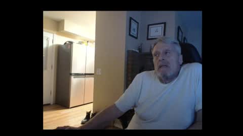 Snapshot of cjscout chatting on 12.17.25 cjscout online show from 12.17.25