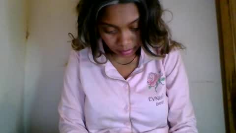 Snapshot of ckamilla45 chatting on 10.06.25 ckamilla45 online show from 10.06.25