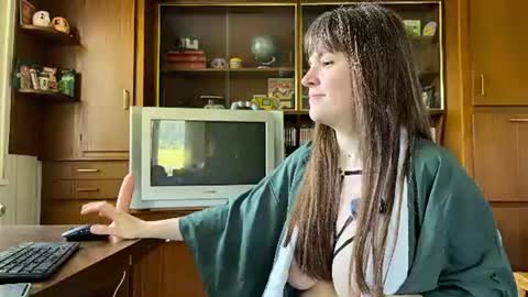 Claire Moulin online show from 06.17.26