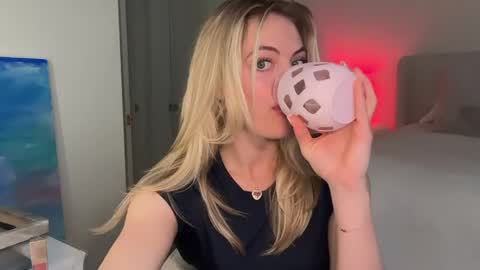 clairebrooksxo online show from 04.23.26