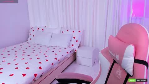 Claire Faers online show from 03.08.25