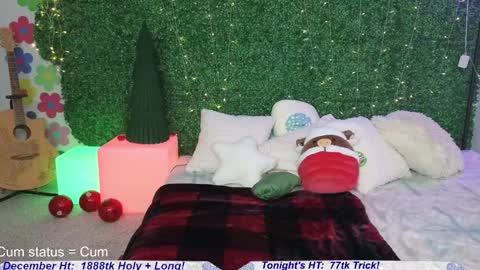 Snapshot of claireity chatting on 12.08.24 Claire online show from 12.08.24