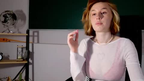 Claire online show from 05.05.26