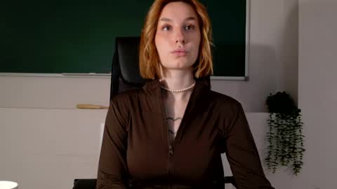 Claire online show from 05.10.26