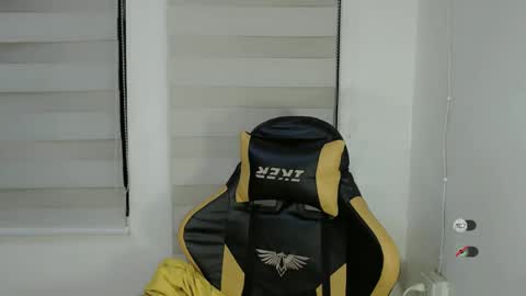 CLAIRE online show from 03.08.25