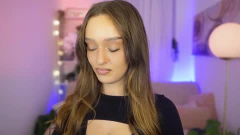 Clara smile online show from 01.16.26