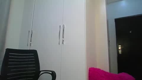 clara11 online show from 10.22.25