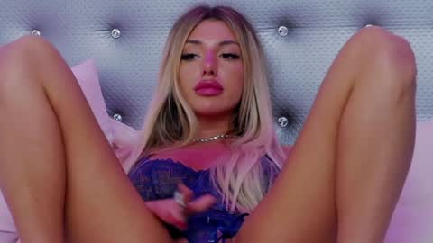 ClaraHazel online show from 01.15.25