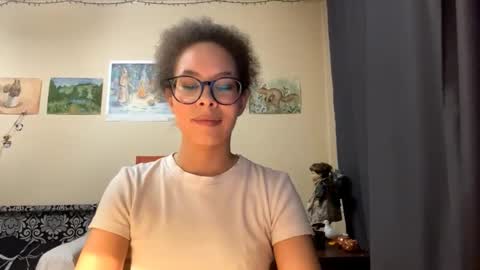 Snapshot of claralipinski chatting on 03.04.26 Selena online show from 03.04.26