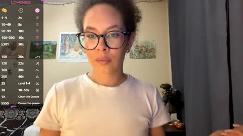 Snapshot of claralipinski chatting on 03.05.26 Selena online show from 03.05.26