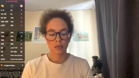 Snapshot of claralipinski chatting on 03.08.26 Selena online show from 03.08.26