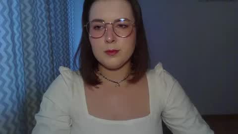 Clara online show from 05.10.26