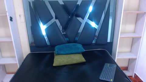 Snapshot of clarense_bill chatting on 11.01.25 Clarense online show from 11.01.25