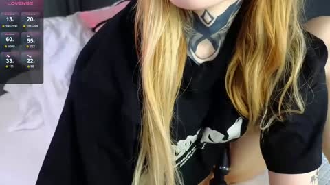 Snapshot of clarewoods chatting on 02.01.25 Sophie online show from 02.01.25