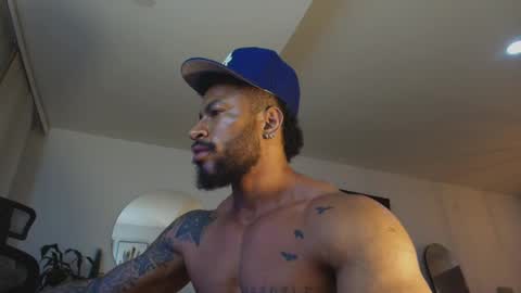 Snapshot of clark_strong chatting on 05.16.26 clark_strong online show from 05.16.26
