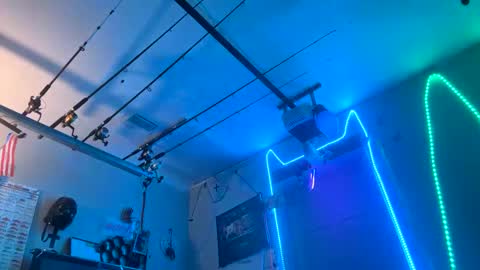 Snapshot of clarkshammer95 chatting on 09.15.25 clarkshammer95 online show from 09.15.25