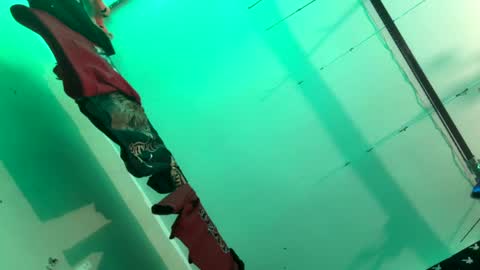 Snapshot of clarkshammer95 chatting on 09.25.25 clarkshammer95 online show from 09.25.25