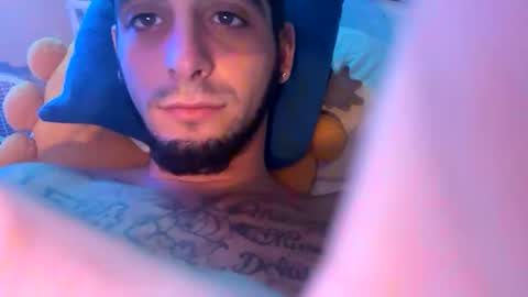 Snapshot of clarkshammer95 chatting on 10.18.25 clarkshammer95 online show from 10.18.25