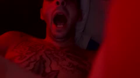 Snapshot of clarkshammer95 chatting on 12.04.25 clarkshammer95 online show from 12.04.25