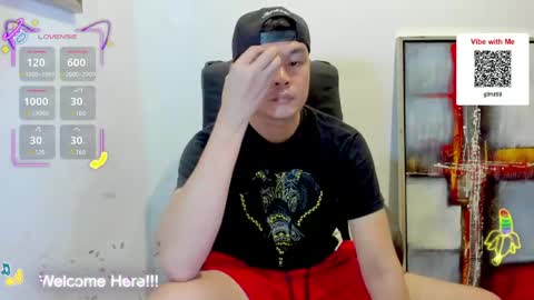 Snapshot of clarkyplaze chatting on 05.16.26 Clark online show from 05.16.26