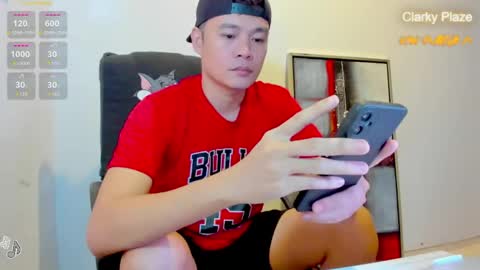 Snapshot of clarkyplaze chatting on 06.02.26 Clark online show from 06.02.26
