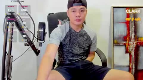Snapshot of clarkyplaze chatting on 06.11.26 Clark online show from 06.11.26