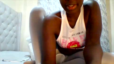 Snapshot of classic_carmen chatting on 07.24.26 carmen online show from 07.24.26