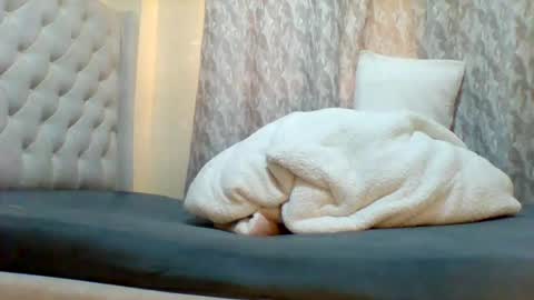 Snapshot of classic_carmen chatting on 07.30.26 carmen online show from 07.30.26