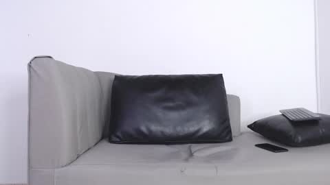    online show from 03.05.25