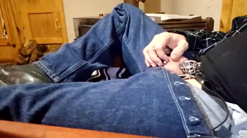 Snapshot of claygilmeriii chatting on 12.11.24 Clay online show from 12.11.24