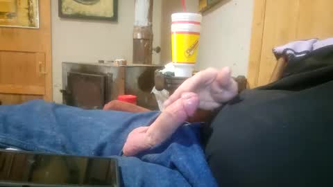 Snapshot of claygilmeriii chatting on 01.27.25 Clay online show from 01.27.25