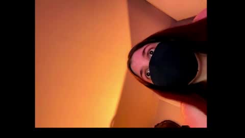 Snapshot of clementine75009 chatting on 04.02.26 clementine75009 online show from 04.02.26