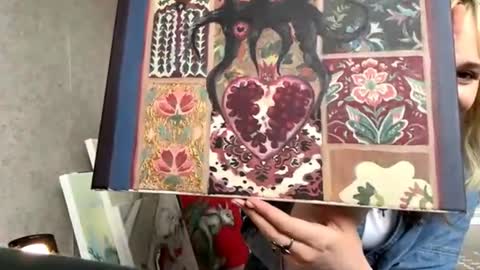 Jenny online show from 10.05.25