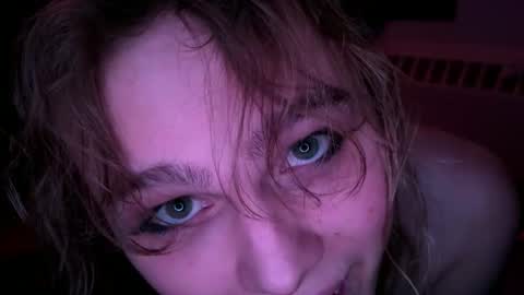 Snapshot of clemie32677 chatting on 11.22.25 clemie32677 online show from 11.22.25