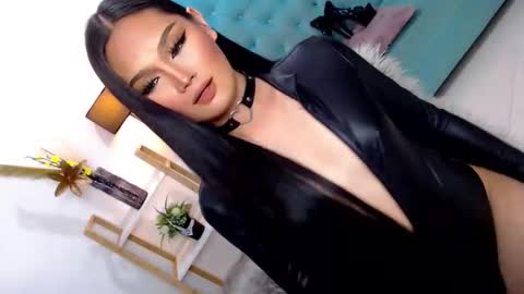 Cleo online show from 11.30.25