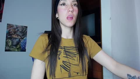 Snapshot of cleopatra_cute chatting on 01.18.25 Nicol online show from 01.18.25