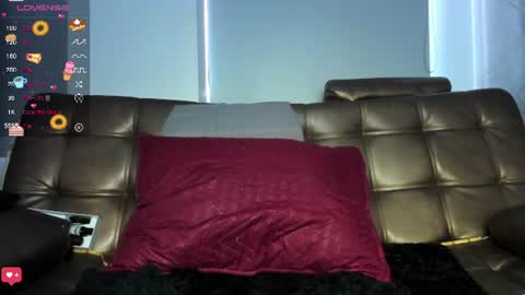 Snapshot of cleosexxx chatting on 06.11.26 cleo y maikol online show from 06.11.26