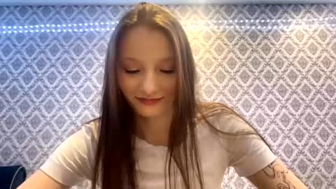 Snapshot of cleotilderinde chatting on 12.05.25 Cleo online show from 12.05.25